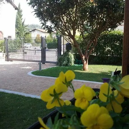 فندق مبيت وإفطار Rocca Del Colle Brusaporto