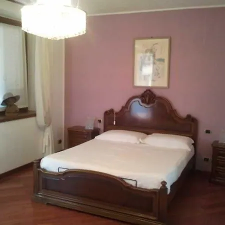 فندق مبيت وإفطار Rocca Del Colle Brusaporto
